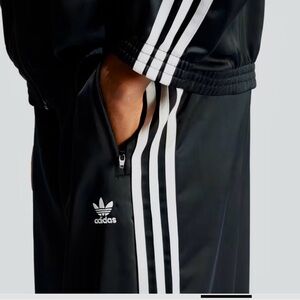 Adidas Women’s ADICOLOR SATIN WIDE LEG TRACK PANTS - NWT